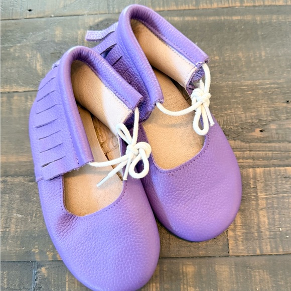 Monkey Feet Purple Kids leather fringe  luxury Shoes size 4-5 years - Picture 1 of 5
